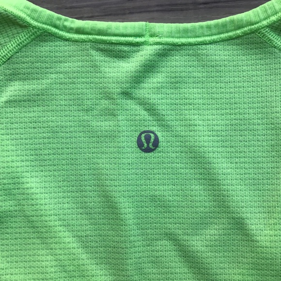 Lululemon Run: Swiftly Tech Short Sleeve V-Neck - Picture 4 of 12